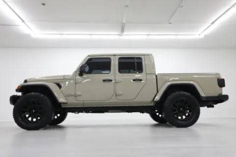 Another view of 2020 Jeep Gladiator Overland for sale in Clinton, MO at Jim Falk Motors