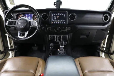 More photos of 2020 Jeep Gladiator Overland at Jim Falk Motors, MO