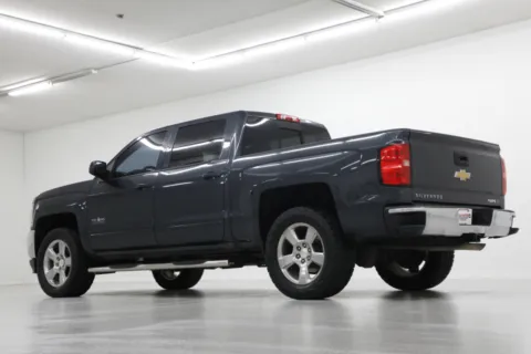 More photos of 2018 Chevrolet Silverado 1500 LT at Jim Falk Motors, MO