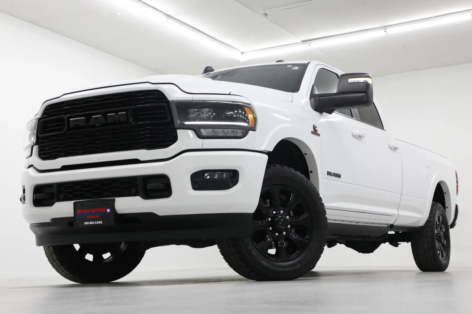 2023 RAM Ram 3500 Pickup Limited's photo