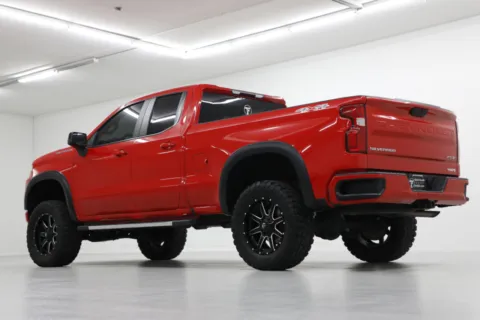 More photos of 2019 Chevrolet Silverado 1500 RST at Jim Falk Motors, MO