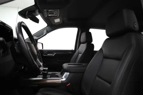 More photos of 2022 Chevrolet Silverado 1500 LT Trail Boss at Jim Falk Motors, MO