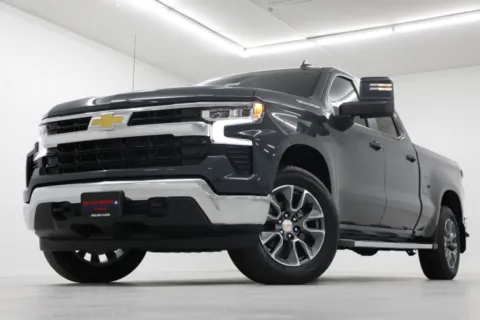 Gray 2026 Chevrolet Silverado 1500 LT for sale in Clinton, MO