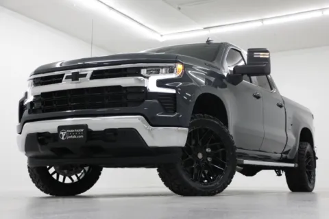 Gray 2026 Chevrolet Silverado 1500 LT for sale in Clinton, MO