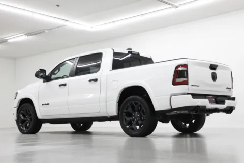 More photos of 2023 Ram 1500 Limited at Jim Falk Motors, MO