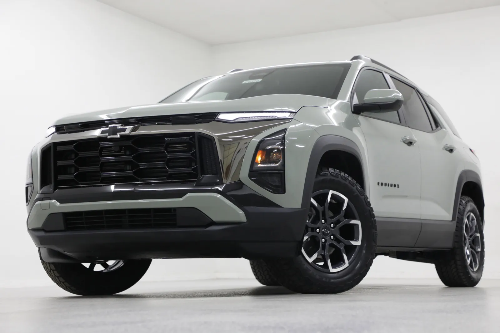 Green 2026 Chevrolet Equinox AWD ACTIV for sale in Clinton, MO