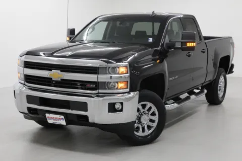More photos of 2016 Chevrolet Silverado 2500HD LT at Jim Falk Motors, MO