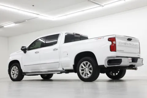 More photos of 2019 Chevrolet Silverado 1500 LTZ at Jim Falk Motors, MO
