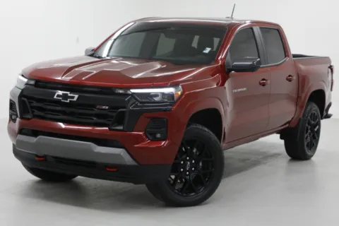More photos of 2025 Chevrolet Colorado 4WD Z71 at Jim Falk Motors, MO