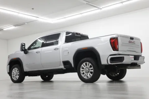 More photos of 2022 GMC Sierra 2500HD Denali at Jim Falk Motors, MO