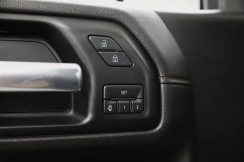 More photos of 2019 GMC Sierra 1500 AT4 at Jim Falk Motors, MO