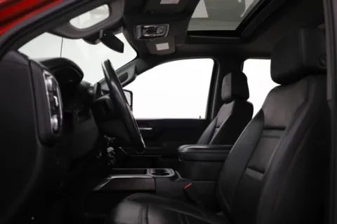 More photos of 2022 GMC Sierra 2500HD Denali at Jim Falk Motors, MO