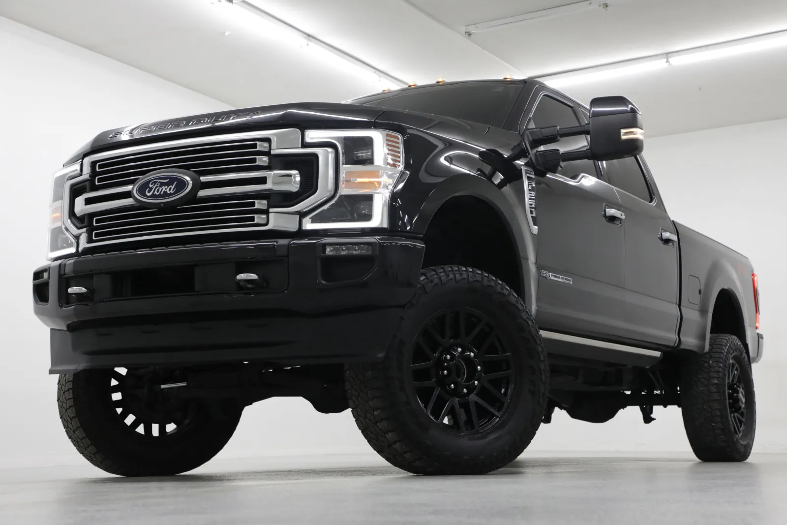 Black 2020 Ford Super Duty F-250 SRW Limited for sale in Clinton, MO