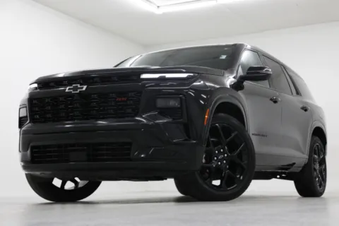 Black 2025 Chevrolet Traverse FWD RS for sale in Clinton, MO