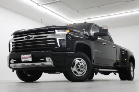 Black 2022 Chevrolet Silverado 3500HD DRW High Country for sale in Clinton, MO