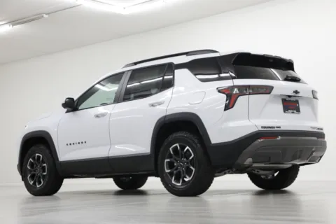 More photos of 2026 Chevrolet Equinox AWD ACTIV at Jim Falk Motors, MO