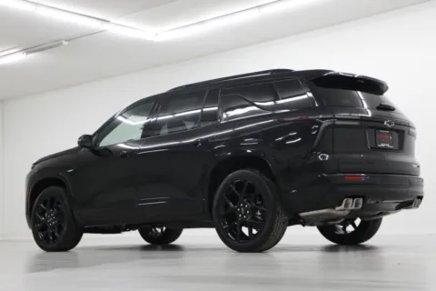 More photos of 2026 Chevrolet Traverse AWD RS at Jim Falk Motors, MO