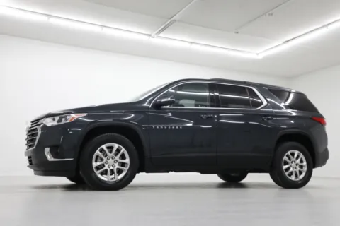 Photos of 2020 Chevrolet Traverse LT for sale in Clinton, MO at Jim Falk Motors