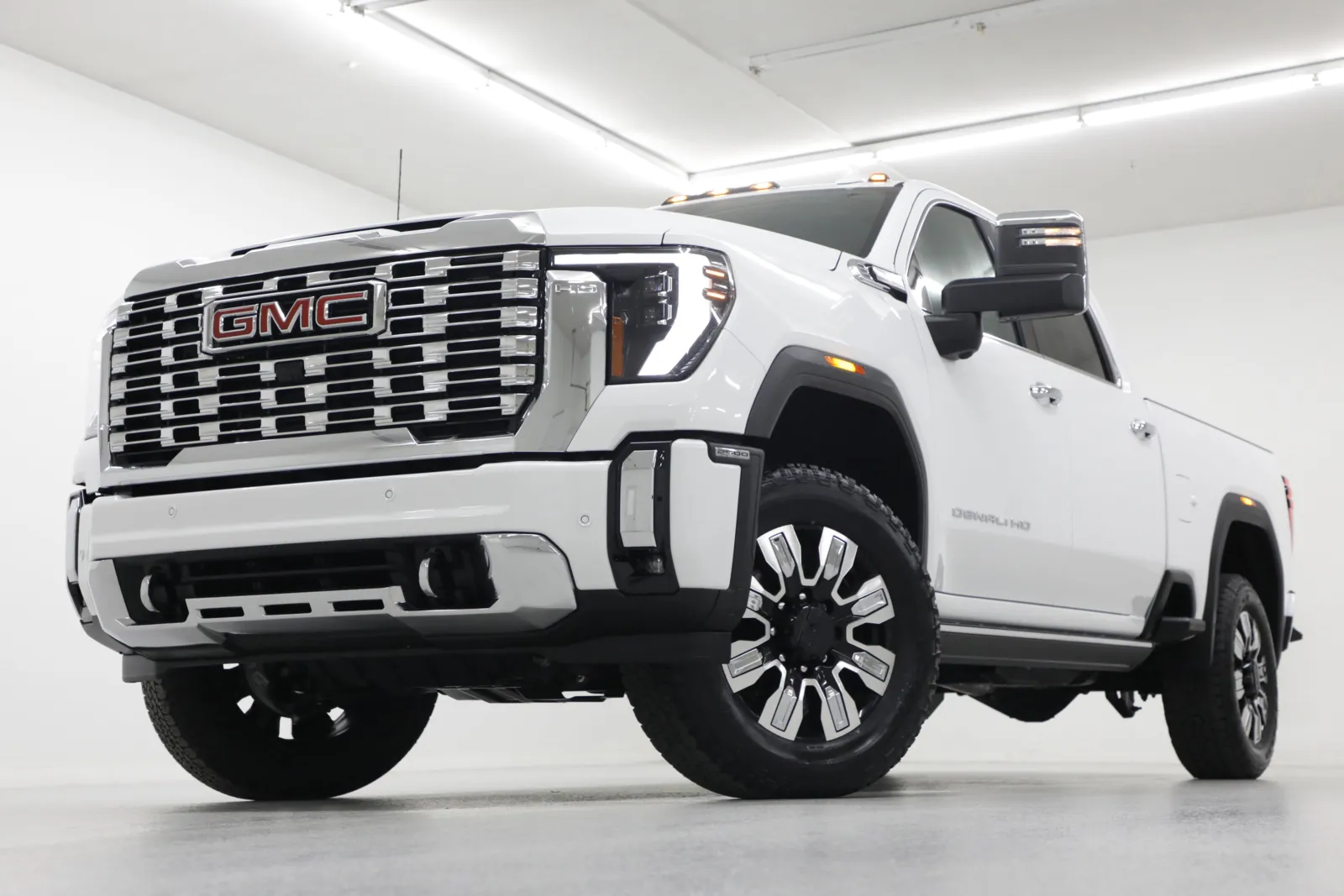 2026 GMC Sierra 2500HD Denali's photo