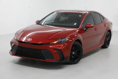 More photos of 2025 Toyota Camry SE at Jim Falk Motors, MO