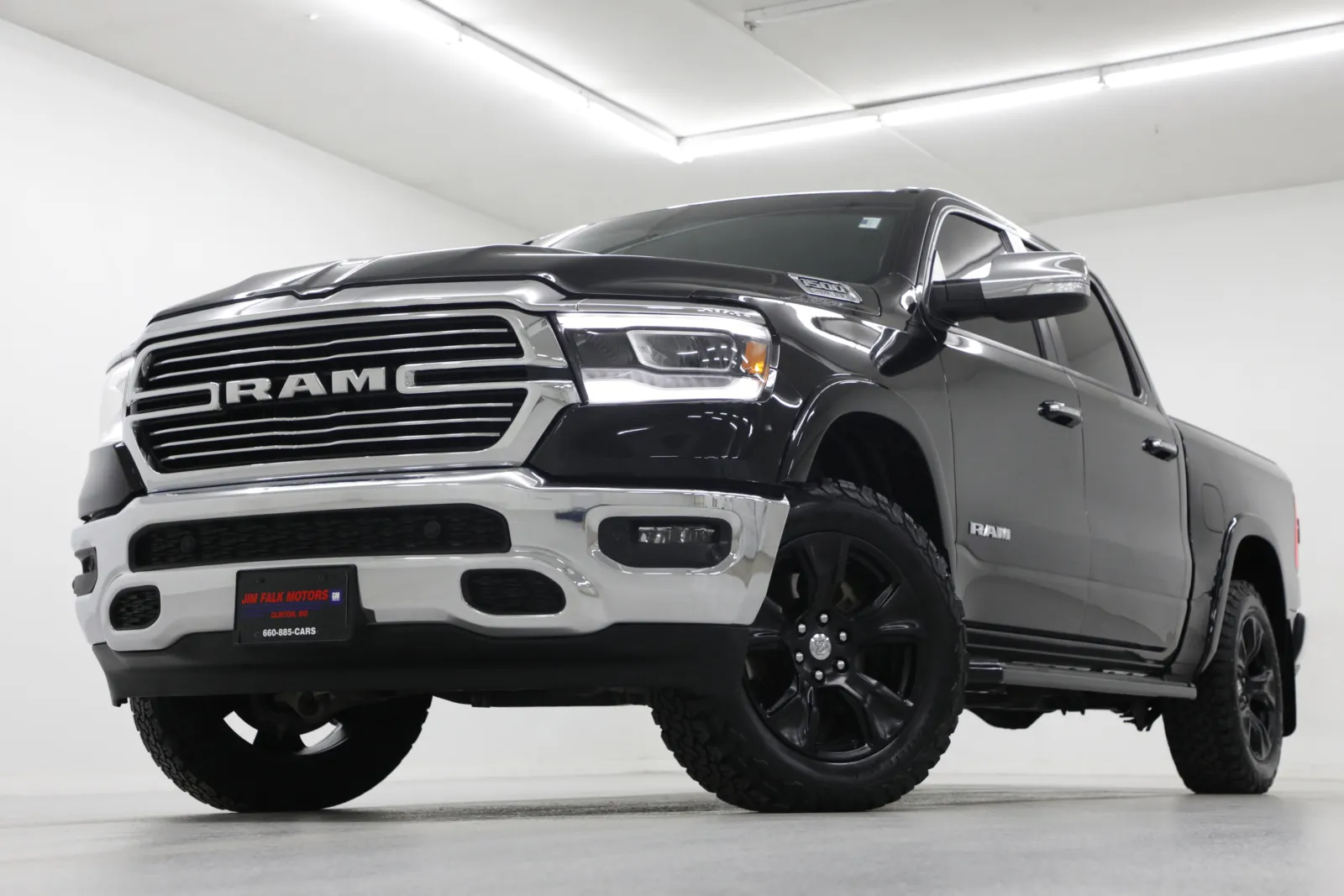 Black 2019 Ram 1500 Laramie for sale in Clinton, MO
