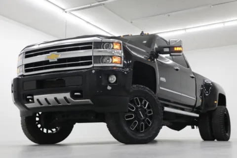 Black 2019 Chevrolet Silverado 3500HD DRW High Country for sale in Clinton, MO