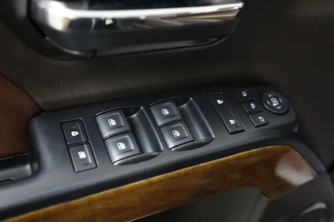 Another view of 2019 Chevrolet Silverado 3500HD DRW High Country for sale in Clinton, MO at Jim Falk Motors