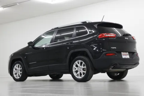 More photos of 2018 Jeep Cherokee Latitude at Jim Falk Motors, MO