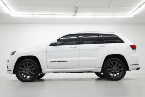 Another view of 2019 Jeep Grand Cherokee High Altitude for sale in Clinton, MO at Jim Falk Motors