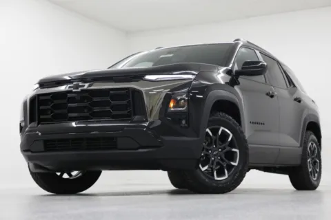 Black 2026 Chevrolet Equinox AWD ACTIV for sale in Clinton, MO