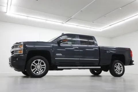 Photos of 2018 Chevrolet Silverado 2500HD High Country for sale in Clinton, MO at Jim Falk Motors