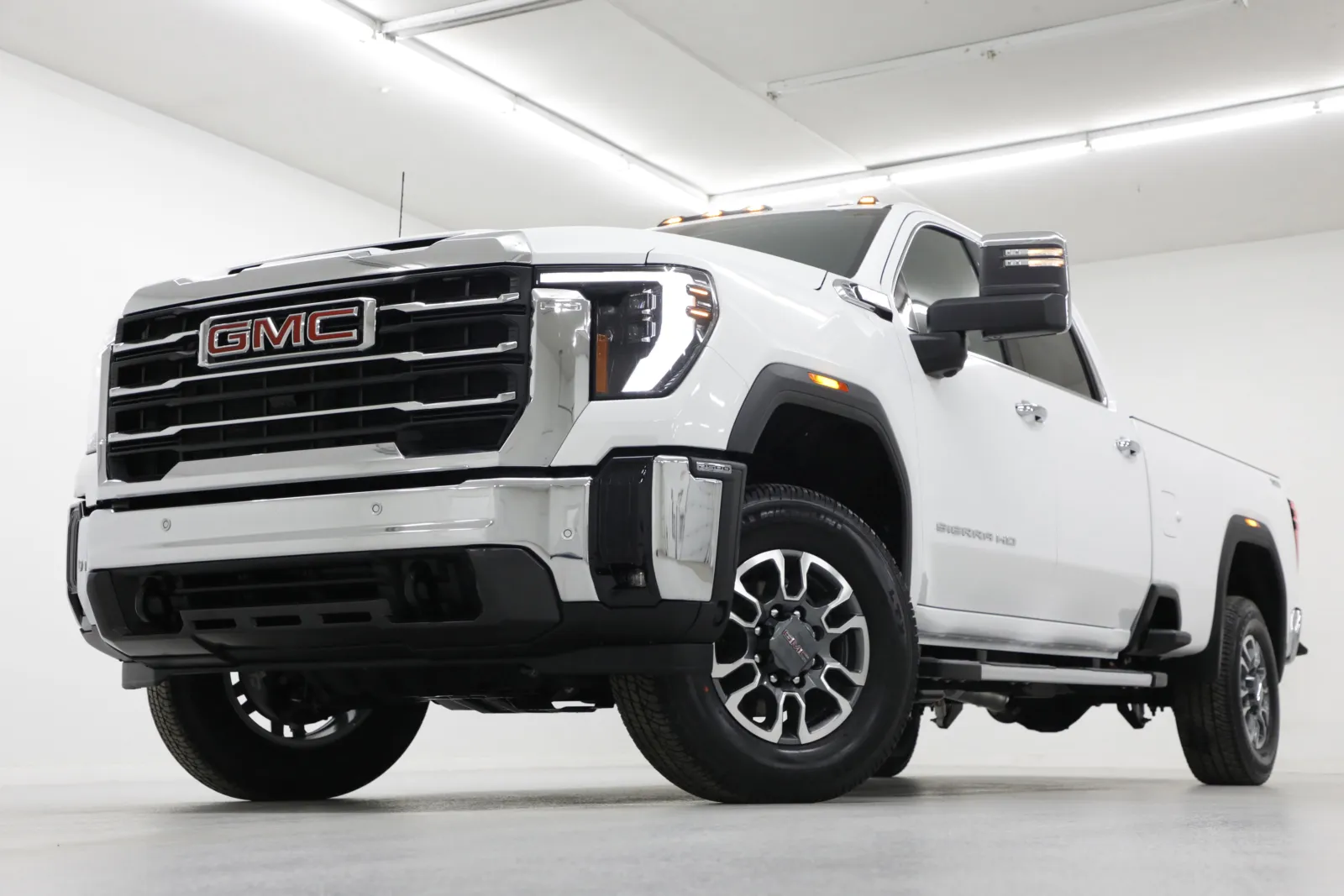 2026 GMC Sierra 2500HD SLT's photo