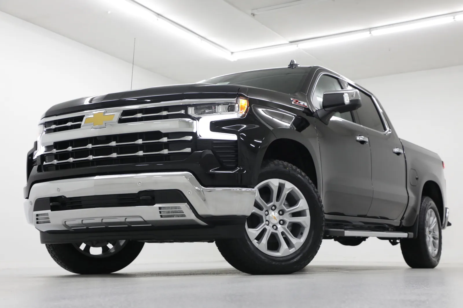 2026 Chevrolet Silverado 1500 LTZ's photo