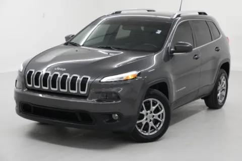 More photos of 2018 Jeep Cherokee Latitude Plus at Jim Falk Motors, MO