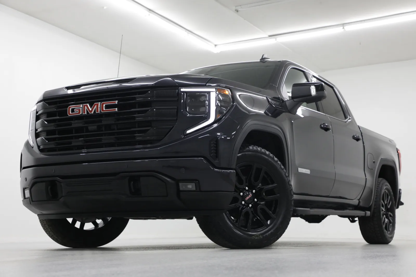 2026 GMC Sierra 1500 Elevation's photo