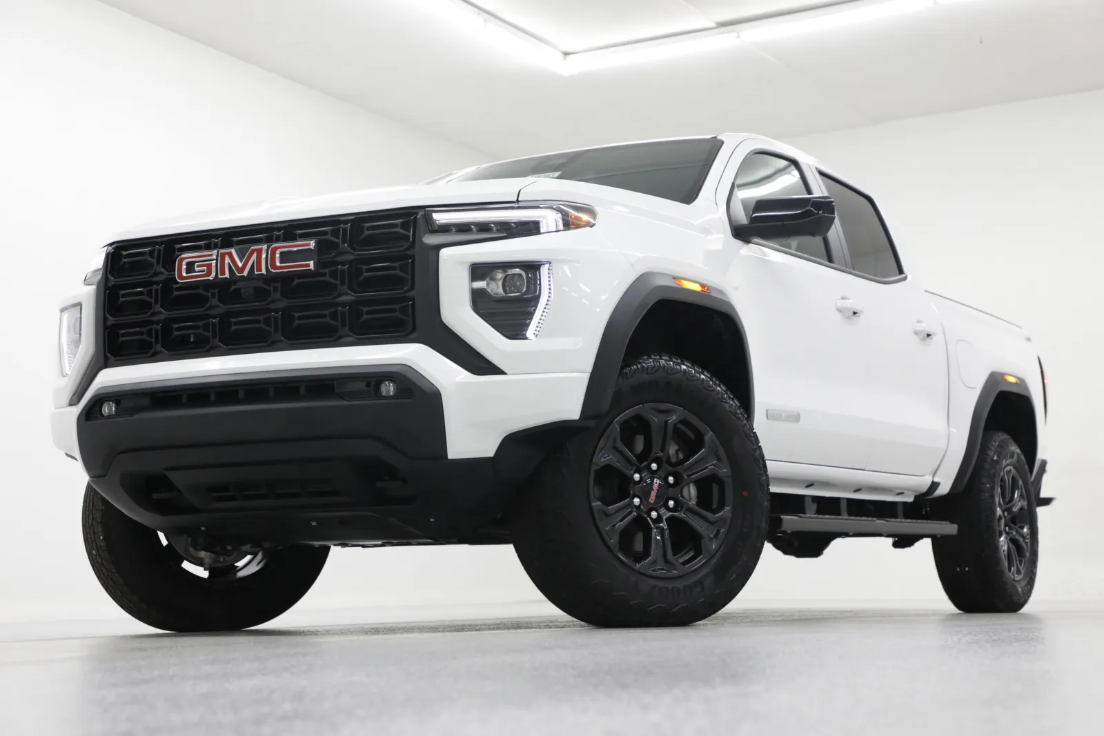 White 2025 GMC Canyon 4WD Elevation for sale in Clinton, MO