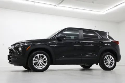 Photos of 2025 Chevrolet Trailblazer LS for sale in Clinton, MO at Jim Falk Motors