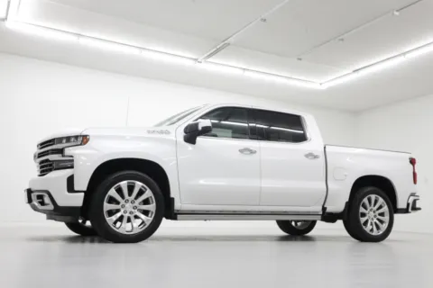 Photos of 2022 Chevrolet Silverado 1500 LTD High Country for sale in Clinton, MO at Jim Falk Motors