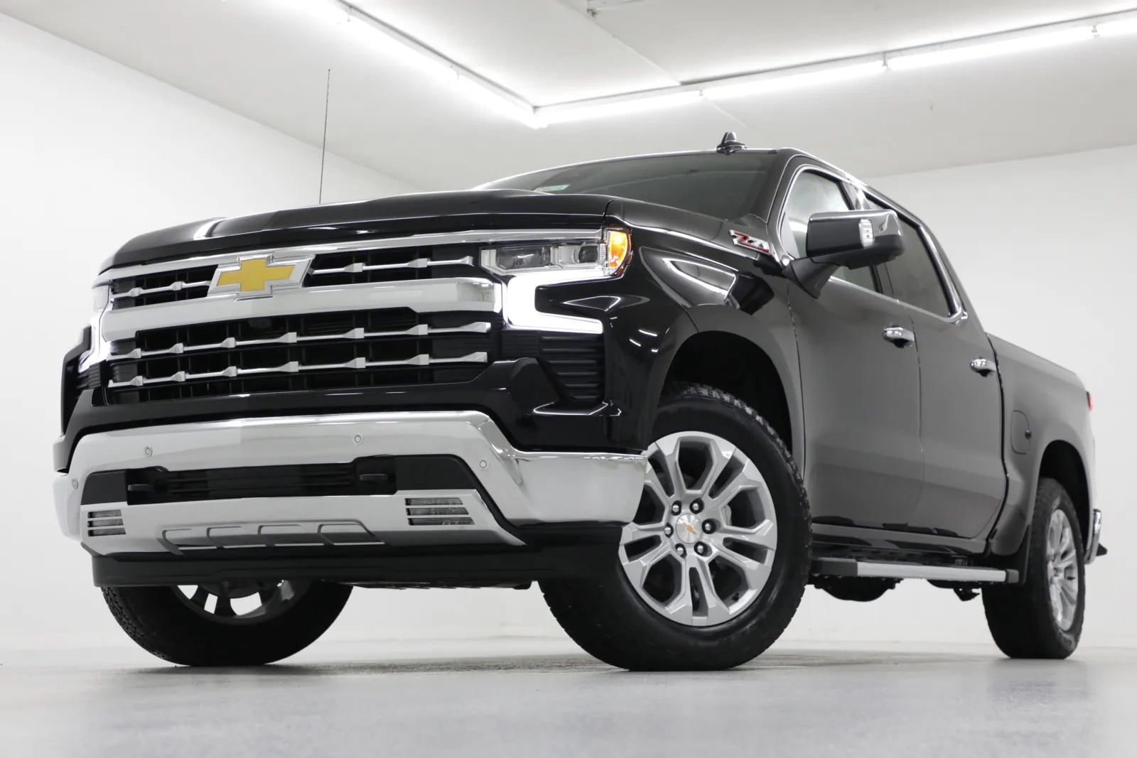 2026 Chevrolet Silverado 1500 LTZ's photo