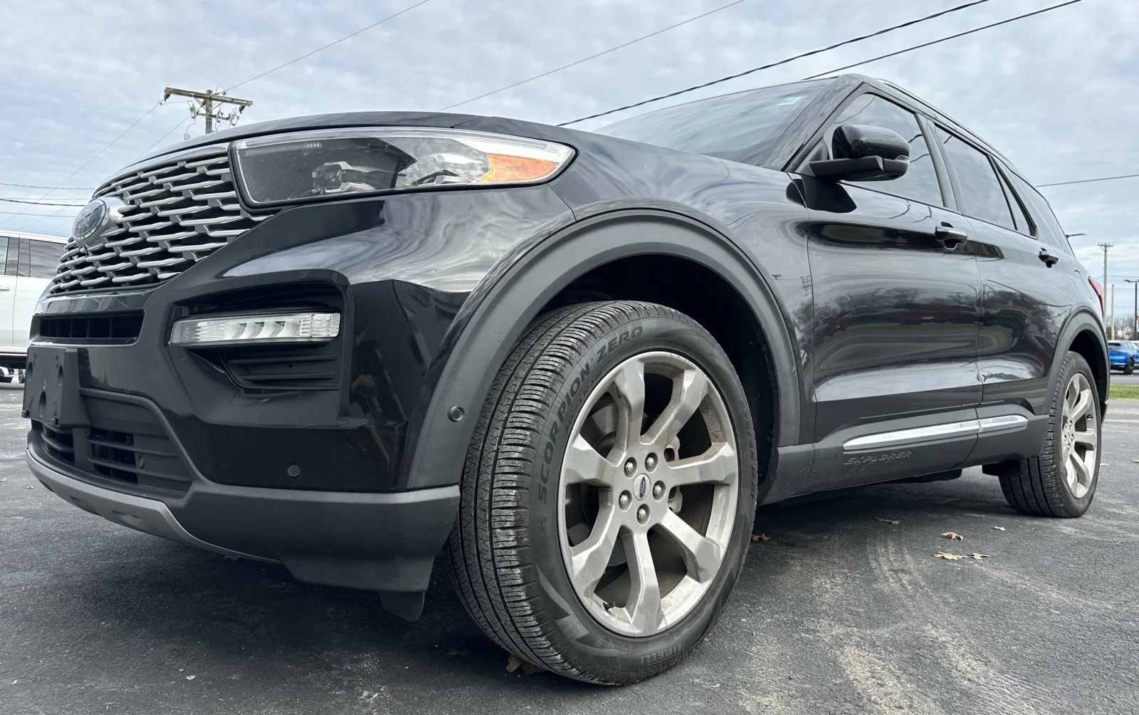 2020 Ford Explorer Platinum's photo