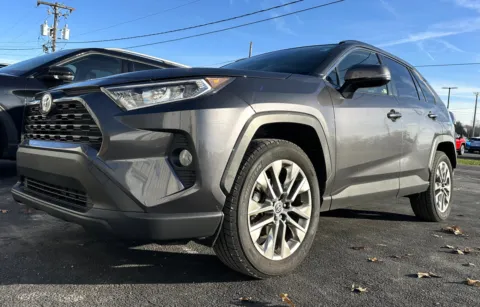 Unknown 2020 Toyota RAV4 XLE Premium for sale in Clinton, MO