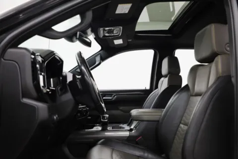 More photos of 2022 Chevrolet Silverado 1500 ZR2 at Jim Falk Motors, MO