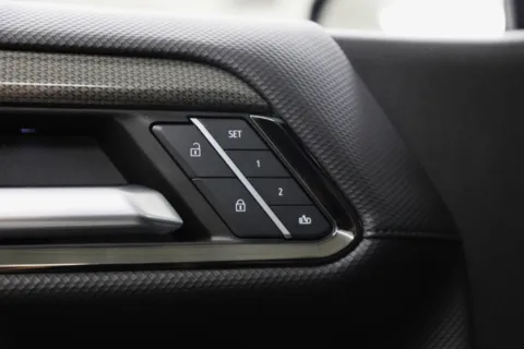 More photos of 2022 Chevrolet Silverado 1500 ZR2 at Jim Falk Motors, MO