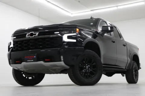 Black 2022 Chevrolet Silverado 1500 ZR2 for sale in Clinton, MO