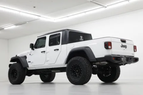 More photos of 2025 Jeep Gladiator Sport S at Jim Falk Motors, MO