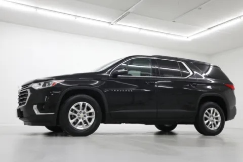 Photos of 2021 Chevrolet Traverse LT Cloth for sale in Clinton, MO at Jim Falk Motors