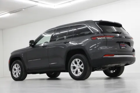 More photos of 2023 Jeep Grand Cherokee Limited at Jim Falk Motors, MO