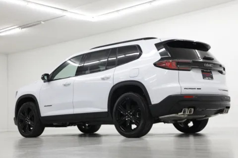 More photos of 2026 GMC Acadia AWD Elevation at Jim Falk Motors, MO