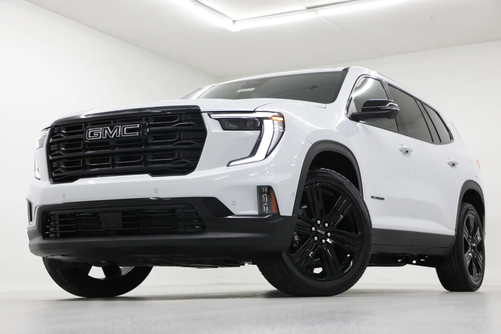 2026 GMC Acadia Elevation's photo