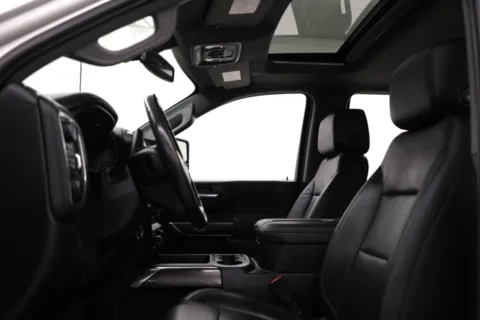 More photos of 2020 Chevrolet Silverado 2500HD LTZ at Jim Falk Motors, MO